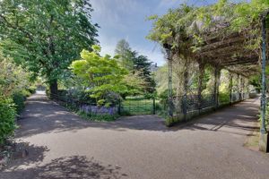 Bournemouth Gardens- click for photo gallery